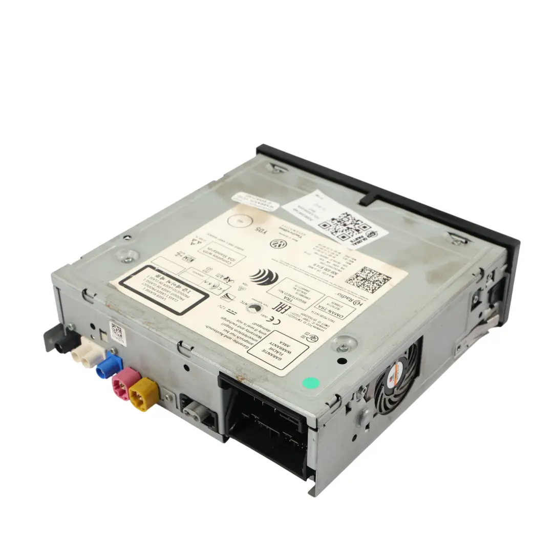 Autoradio stéréo avec navigation satellite pour VW Volkswagen Golf Mk7 à propos du numéro de pièce 3Q0035874B VW Volkswagen Golf Mk7 Autoradio stéréo avec navigation satellite - SKU 3Q0035874B - Numéro de pièce 3Q0035874B