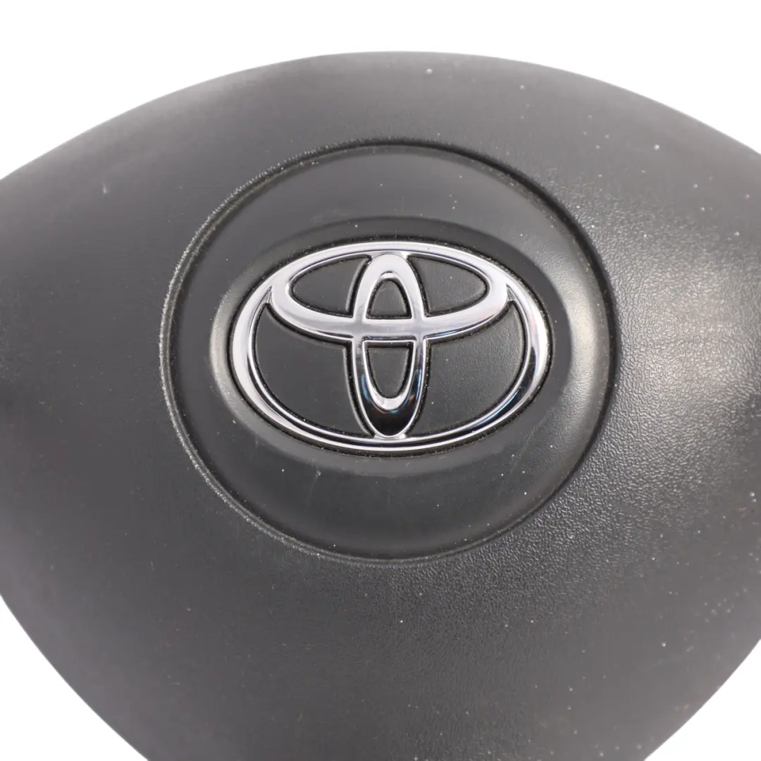 XP10 Driver's Steering Wheel Air Module Unit to Toyota Yaris with Part number 451300D101B0 Toyota Yaris XP10 Driver's Steering Wheel Air Module Unit - SKU 451300D101B0 - Part number 451300D101B0