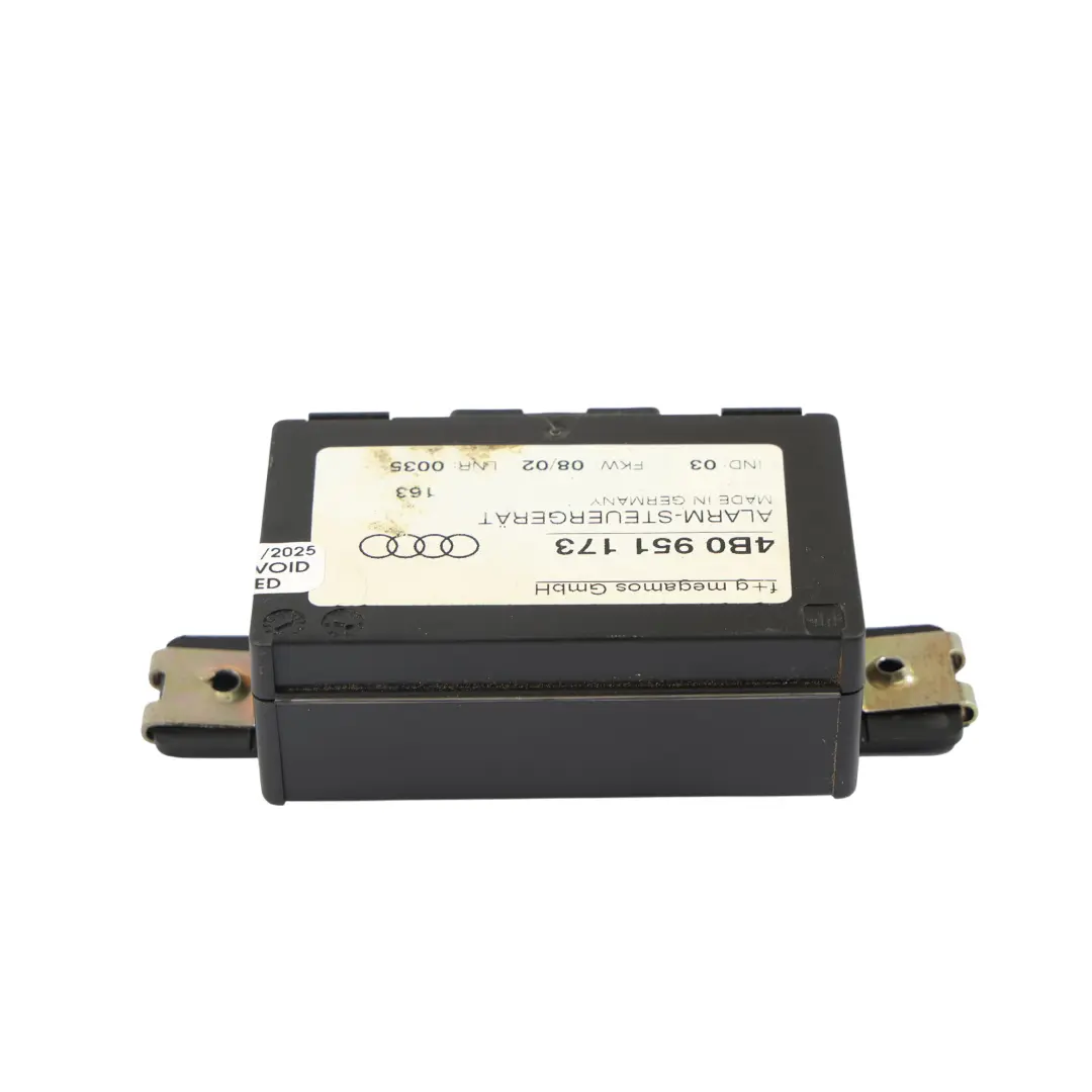 8L A4 B5 A6 C5 Alarm Steuer Gerät ECU für Audi A3 mit Teilenummer 4B0951173 Audi A3 8L A4 B5 A6 C5 Alarm Steuer Gerät ECU - SKU 4B0951173 - Teilenummer 4B0951173