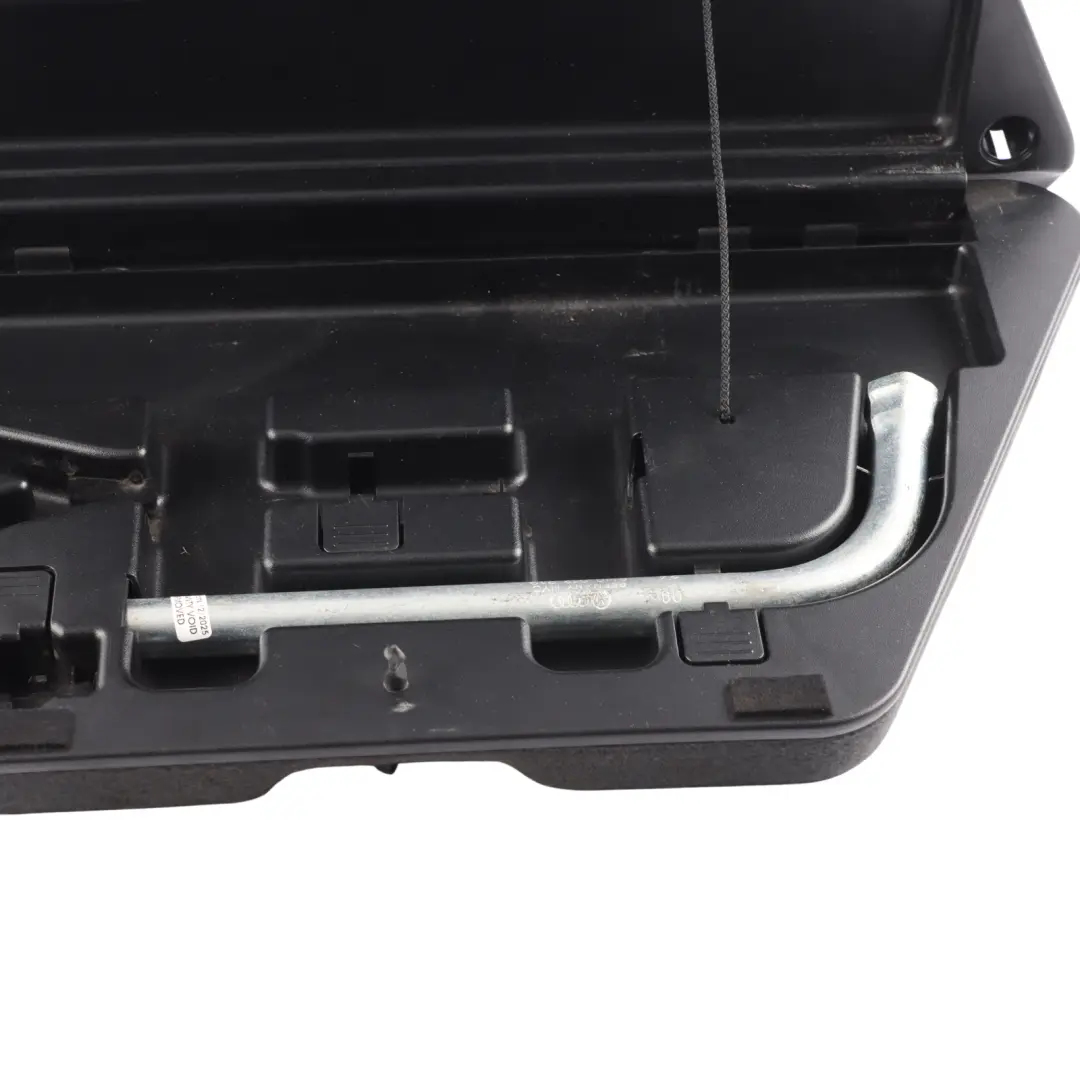 Tool Box Rear Boot Lid Trunk Interior Toolkit Black to Audi S8 D3 with Part number 4E0012633 Audi S8 D3 Tool Box Rear Boot Lid Trunk Interior Toolkit Black - SKU 4E0012633 - Part number 4E0012633
