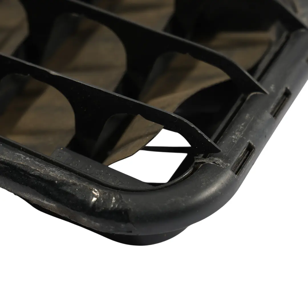 Grille D'Aération Arrière Gauche Droite pour Audi A8 S8 D3 à propos du numéro de pièce 4E0819181B Audi A8 S8 D3 Grille D'Aération Arrière Gauche Droite - SKU 4E0819181B - Numéro de pièce 4E0819181B