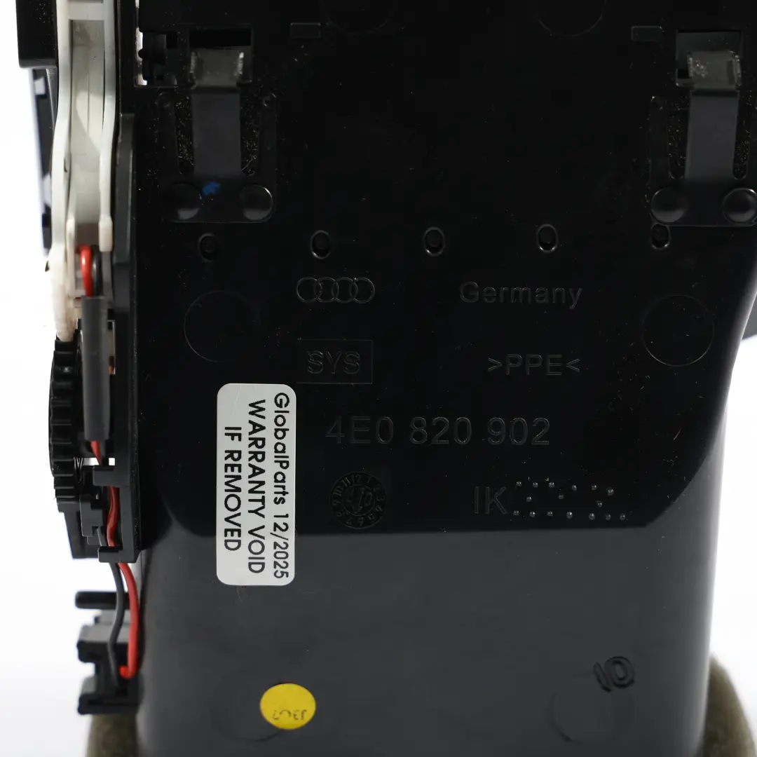 Armaturenbrett Lüftungsgitter Zierblende Vorne Rechts für Audi A8 D3 mit Teilenummer 4E0820902 Audi A8 D3 Armaturenbrett Lüftungsgitter Zierblende Vorne Rechts - SKU 4E0820902 - Teilenummer 4E0820902