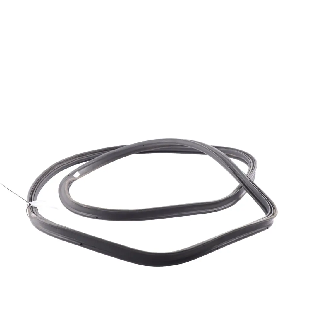 Guarnizione Gomma Cofano Bagagliaio Portellone 4E0827705D per Audi A8 S8 D3 con numero di parte 4E0827705E Audi A8 S8 D3 Guarnizione Gomma Cofano Bagagliaio Portellone 4E0827705D - SKU 4E0827705E - Numero di parte 4E0827705E