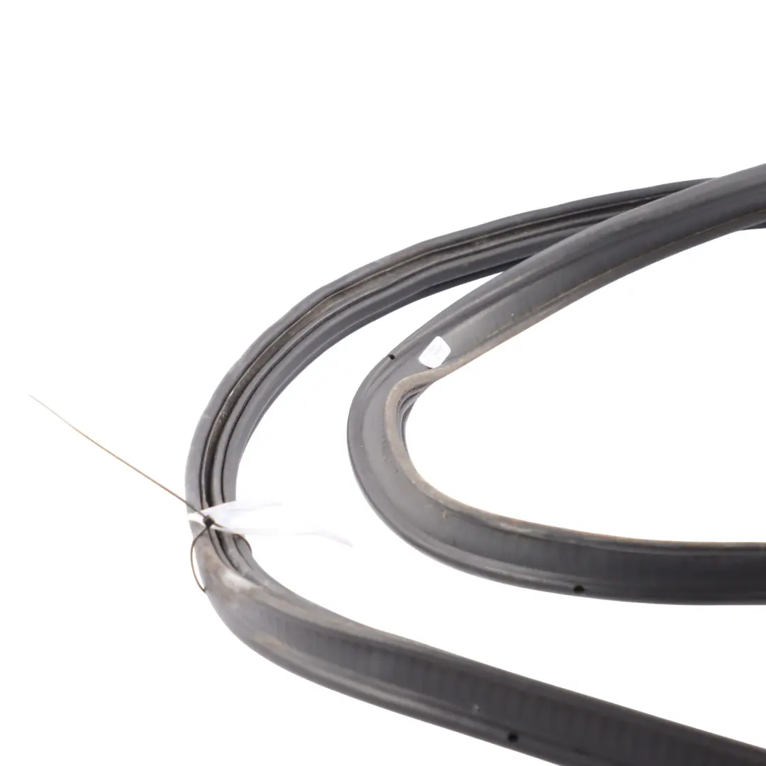 Boot Trunk Lid Tailgate Sealing Rubber Gasket Seal 4E0827705D to Audi A8 S8 D3 with Part number 4E0827705E Audi A8 S8 D3 Boot Trunk Lid Tailgate Sealing Rubber Gasket Seal 4E0827705D - SKU 4E0827705E - Part number 4E0827705E