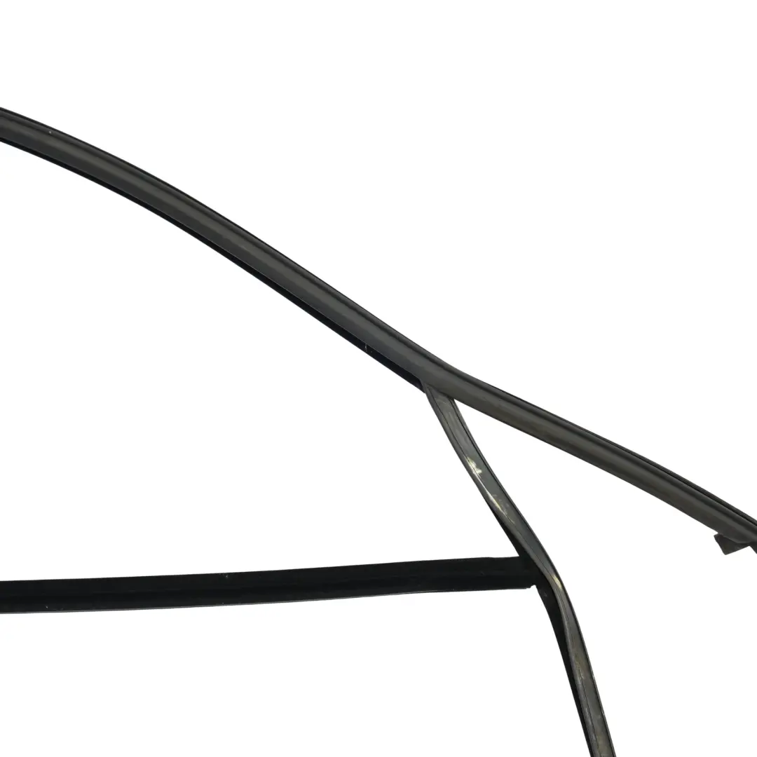 Ventana Marco Junta Goma Delantera Derecha para Audi A8 S8 D3 con número de pieza 4E0837440L Audi A8 S8 D3 Ventana Marco Junta Goma Delantera Derecha - SKU 4E0837440L - Número de pieza 4E0837440L