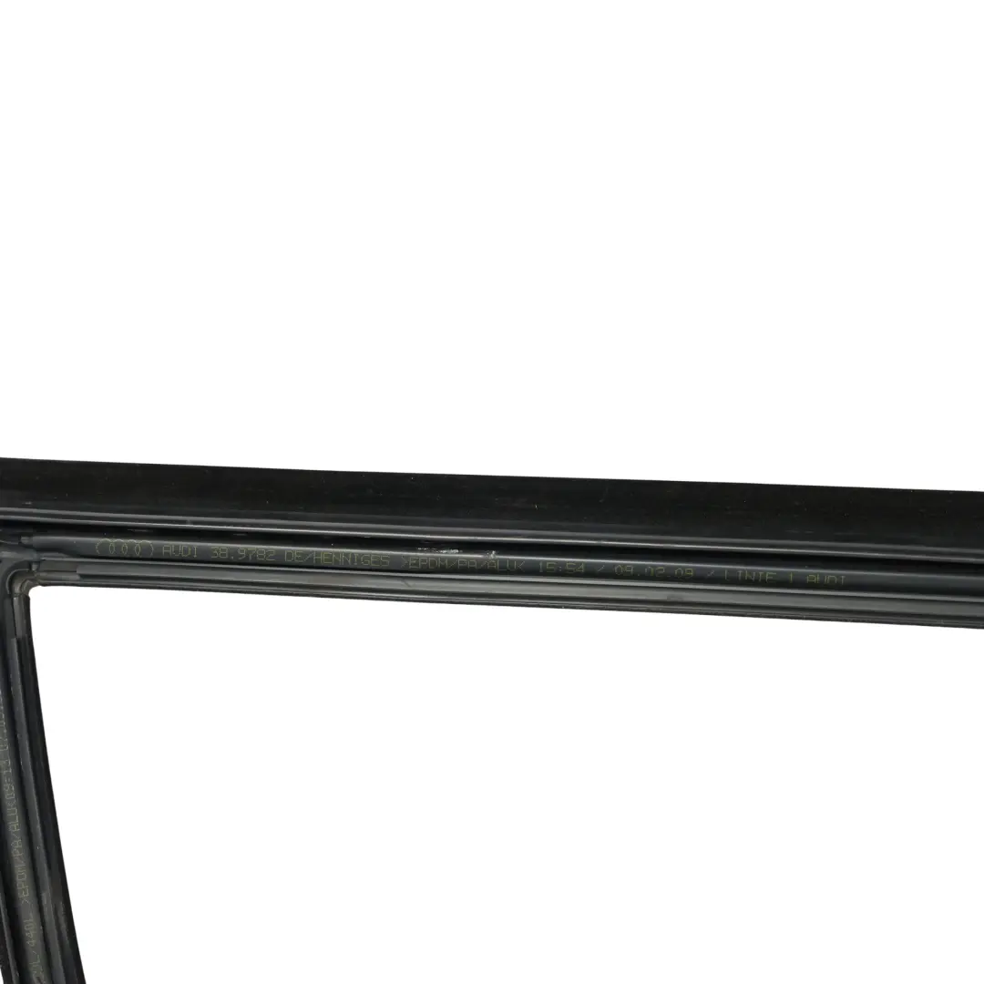 Ventana Marco Junta Goma Delantera Derecha para Audi A8 S8 D3 con número de pieza 4E0837440L Audi A8 S8 D3 Ventana Marco Junta Goma Delantera Derecha - SKU 4E0837440L - Número de pieza 4E0837440L