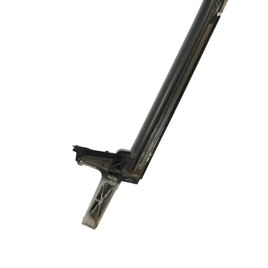 Vordertür Fenster Rahmen Umrandung Fenster Führung Links für Audi S8 D3 mit Teilenummer 4E0837629H Audi S8 D3 Vordertür Fenster Rahmen Umrandung Fenster Führung Links - SKU 4E0837629H - Teilenummer 4E0837629H