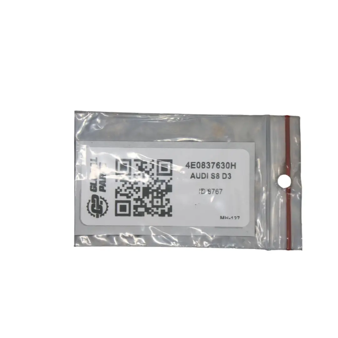 Porta Anteriore Telaio Finestra Surround Finestra Destra per Audi S8 D3 con numero di parte 4E0837630H Audi S8 D3 Porta Anteriore Telaio Finestra Surround Finestra Destra - SKU 4E0837630H - Numero di parte 4E0837630H