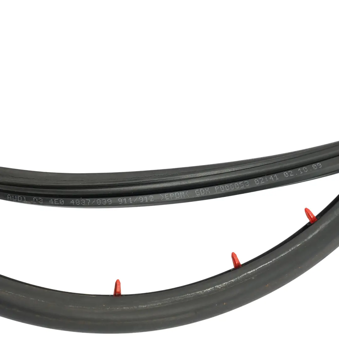 Audi A8 S8 D3 Joint De Porte Caoutchouc Extérieur Avant Droit Côté - SKU 4E0837912L - Numéro de pièce 4E0837912L