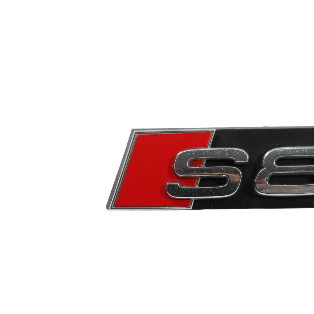 Emblemat Logo Znaczek S8 Tylnej Klapy Bagażnika do Audi A8 S8 D3 o numerze 4E0853740 Audi A8 S8 D3 Emblemat Logo Znaczek S8 Tylnej Klapy Bagażnika - SKU 4E0853740 - Numer Części 4E0853740