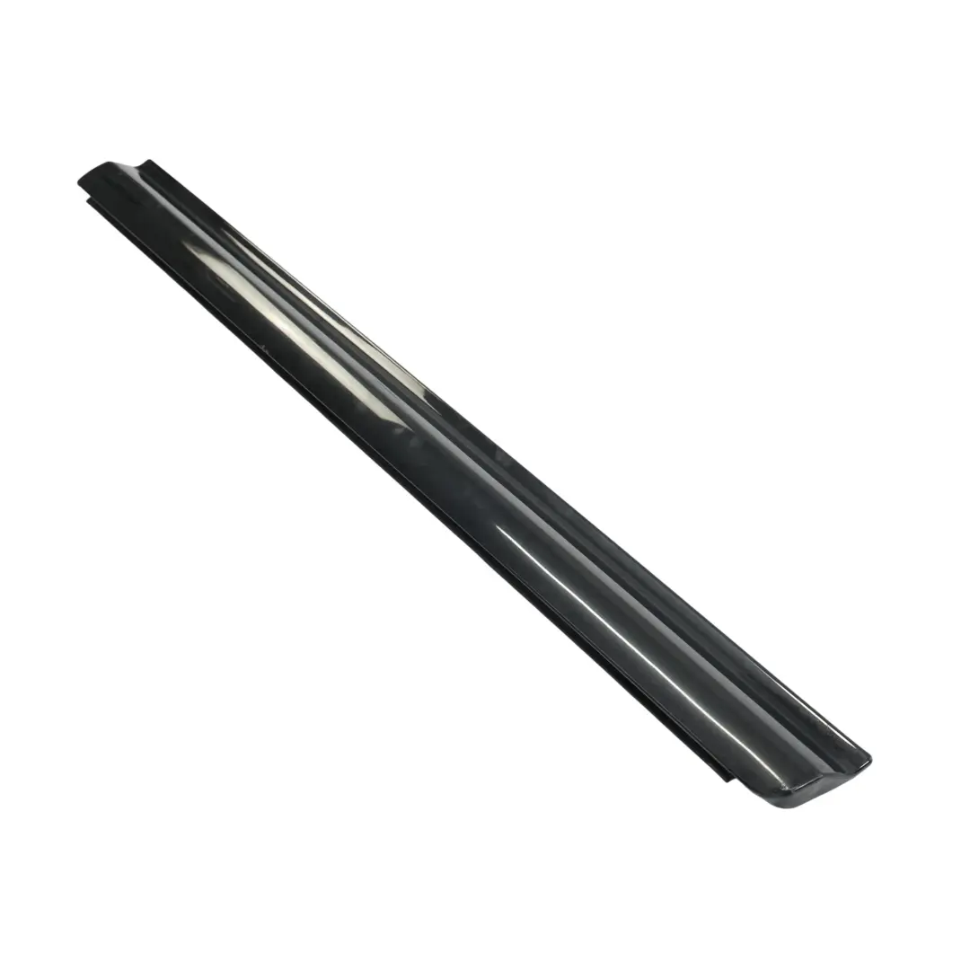 Modanatura Porta Anteriore Destra Copertura Phantom Black - Z9Y per Audi A8 S8 D3 con numero di parte 4E0853960C Audi A8 S8 D3 Modanatura Porta Anteriore Destra Copertura Phantom Black - Z9Y - SKU 4E0853960C-PHB - Numero di parte 4E0853960C