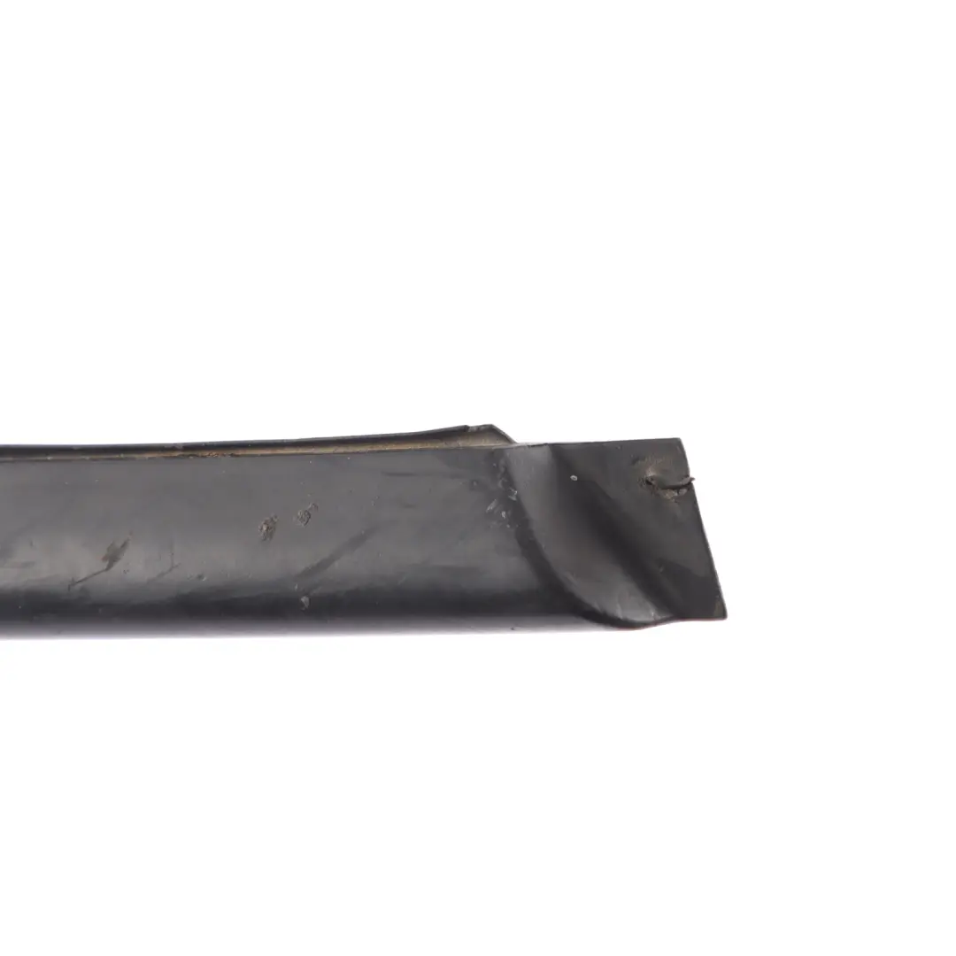 Listwa Uszczelki Szyby Czołowej Lewa do Audi A8 S8 D3 o numerze 4E0854327D Audi A8 S8 D3 Listwa Uszczelki Szyby Czołowej Lewa - SKU 4E0854327D - Numer Części 4E0854327D