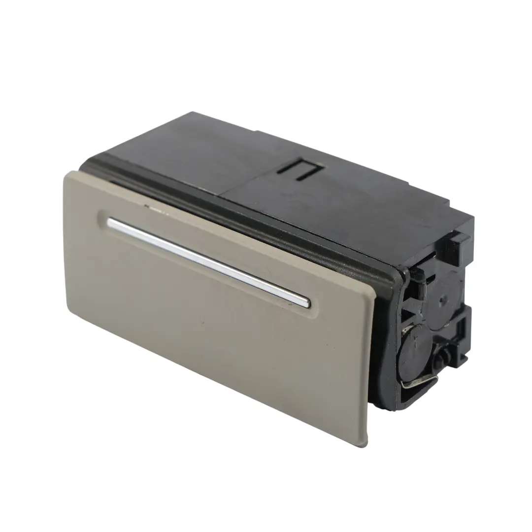 Audi S8 D3 Embellecedor Cenicero Puerta Trasera Gris Platino Derecha 4E0857406E - SKU 4E0857405E - Número de pieza 4E0857405E