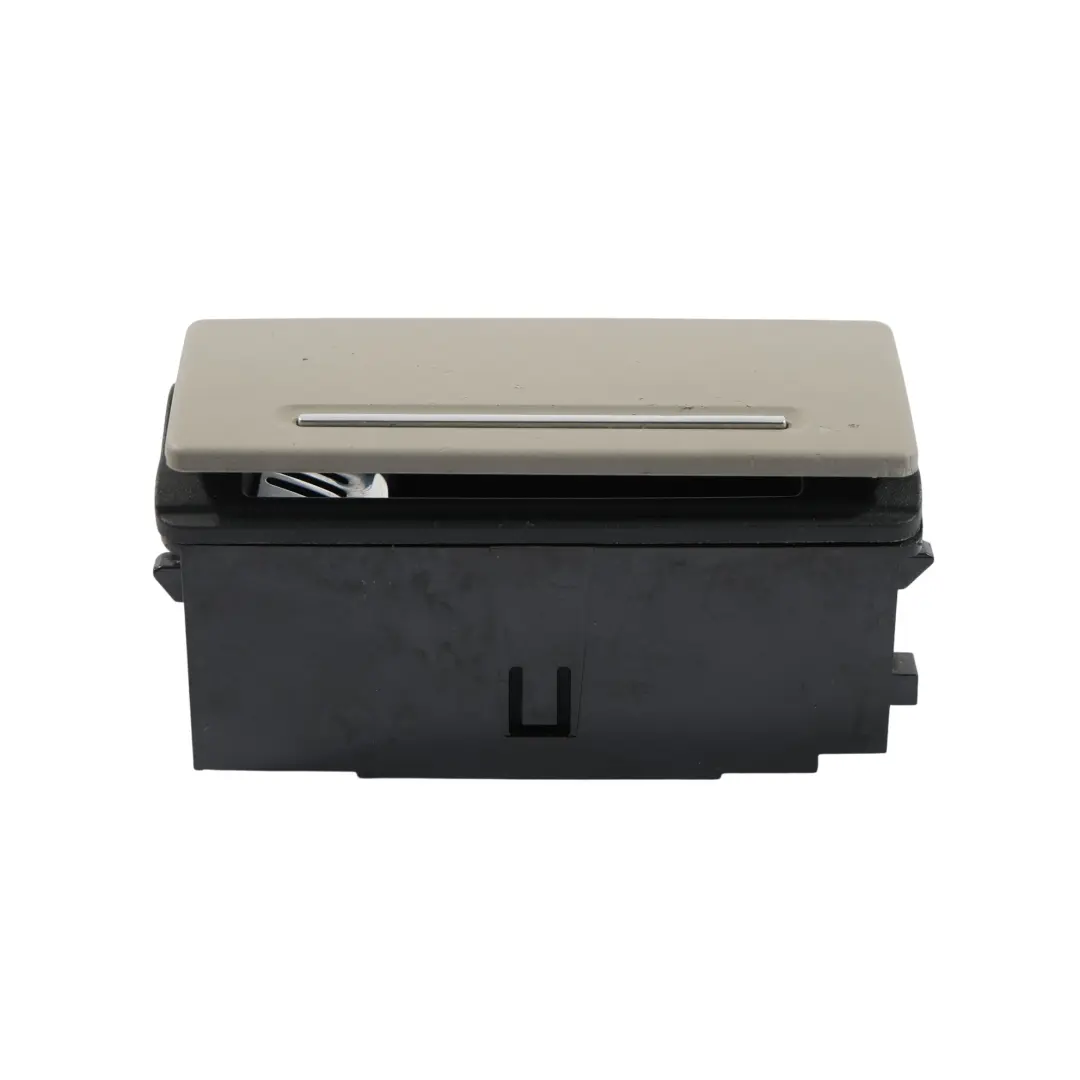 Aschenbecher Einsatzleiste Hinten Links Platingrau für Audi S8 D3 mit Teilenummer 4E0857406E Audi S8 D3 Aschenbecher Einsatzleiste Hinten Links Platingrau - SKU 4E0857406E - Teilenummer 4E0857406E