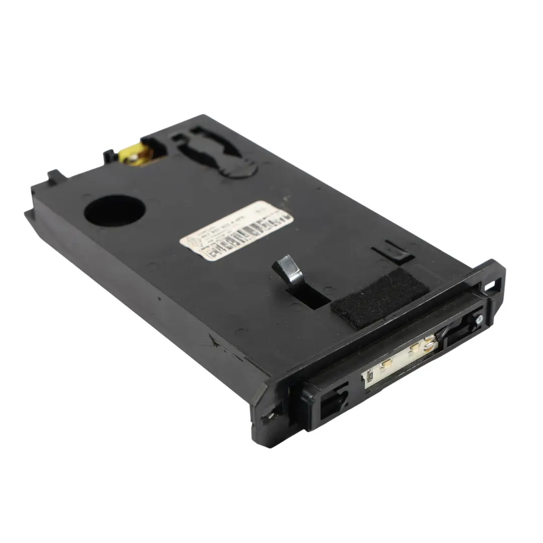 Audi A8 S8 D3 Compartiment Rangement Tableau Bord Porte Porte Cartes - SKU 4E0857925A - Numéro de pièce 4E0857925A