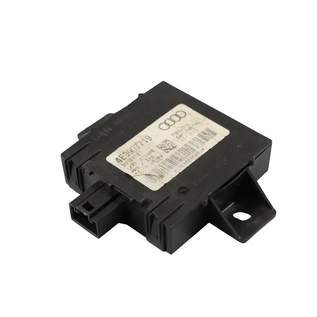 Alarm Modul Abschleppschutz Signal Steuergerät Block für Audi A8 S8 D3 mit Teilenummer 4E0907719 Audi A8 S8 D3 Alarm Modul Abschleppschutz Signal Steuergerät Block - SKU 4E0907719 - Teilenummer 4E0907719