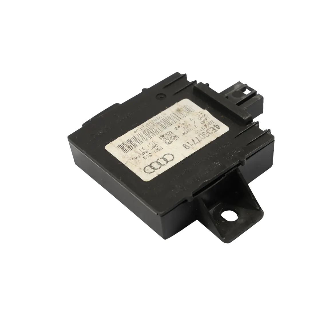 Moduł Sterownik Komputer Alarmu Odholowania do Audi A8 S8 D3 o numerze 4E0907719 Audi A8 S8 D3 Moduł Sterownik Komputer Alarmu Odholowania - SKU 4E0907719 - Numer Części 4E0907719