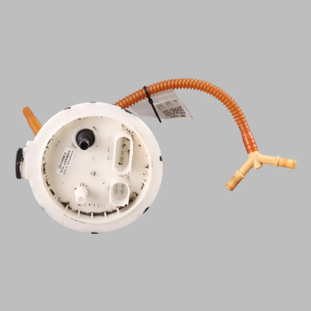 Pump Sender Cover Panel Right O/S to Audi A8 S8 D3 Fuel Tank with Part number 4E0919679J Audi A8 S8 D3 Fuel Tank Pump Sender Cover Panel Right O/S - SKU 4E0919679J - Part number 4E0919679J