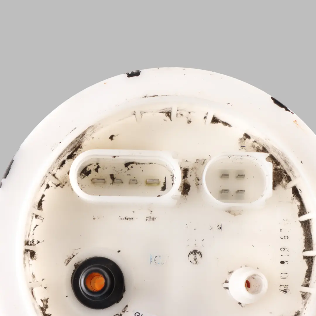 Pump Sender Cover Panel Right O/S to Audi A8 S8 D3 Fuel Tank with Part number 4E0919679J Audi A8 S8 D3 Fuel Tank Pump Sender Cover Panel Right O/S - SKU 4E0919679J - Part number 4E0919679J