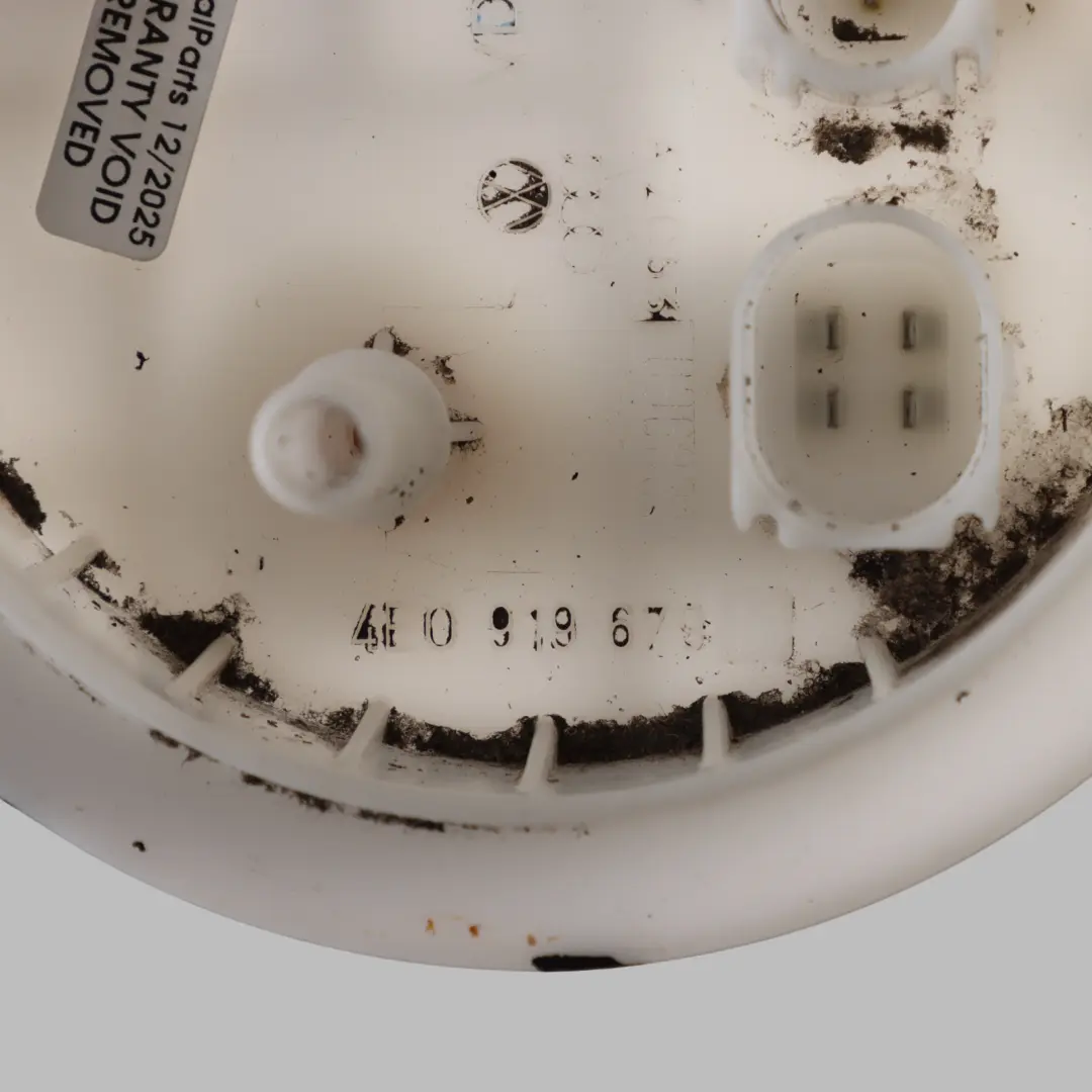 Pump Sender Cover Panel Right O/S to Audi A8 S8 D3 Fuel Tank with Part number 4E0919679J Audi A8 S8 D3 Fuel Tank Pump Sender Cover Panel Right O/S - SKU 4E0919679J - Part number 4E0919679J