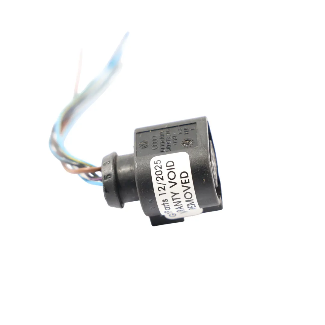 Wtyczka Przewód Kabel Lampy Prawy Tył do Audi A8 D3 o numerze 4E0945096H Audi A8 D3 Wtyczka Przewód Kabel Lampy Prawy Tył - SKU 4E0945096H-2 - Numer Części 4E0945096H