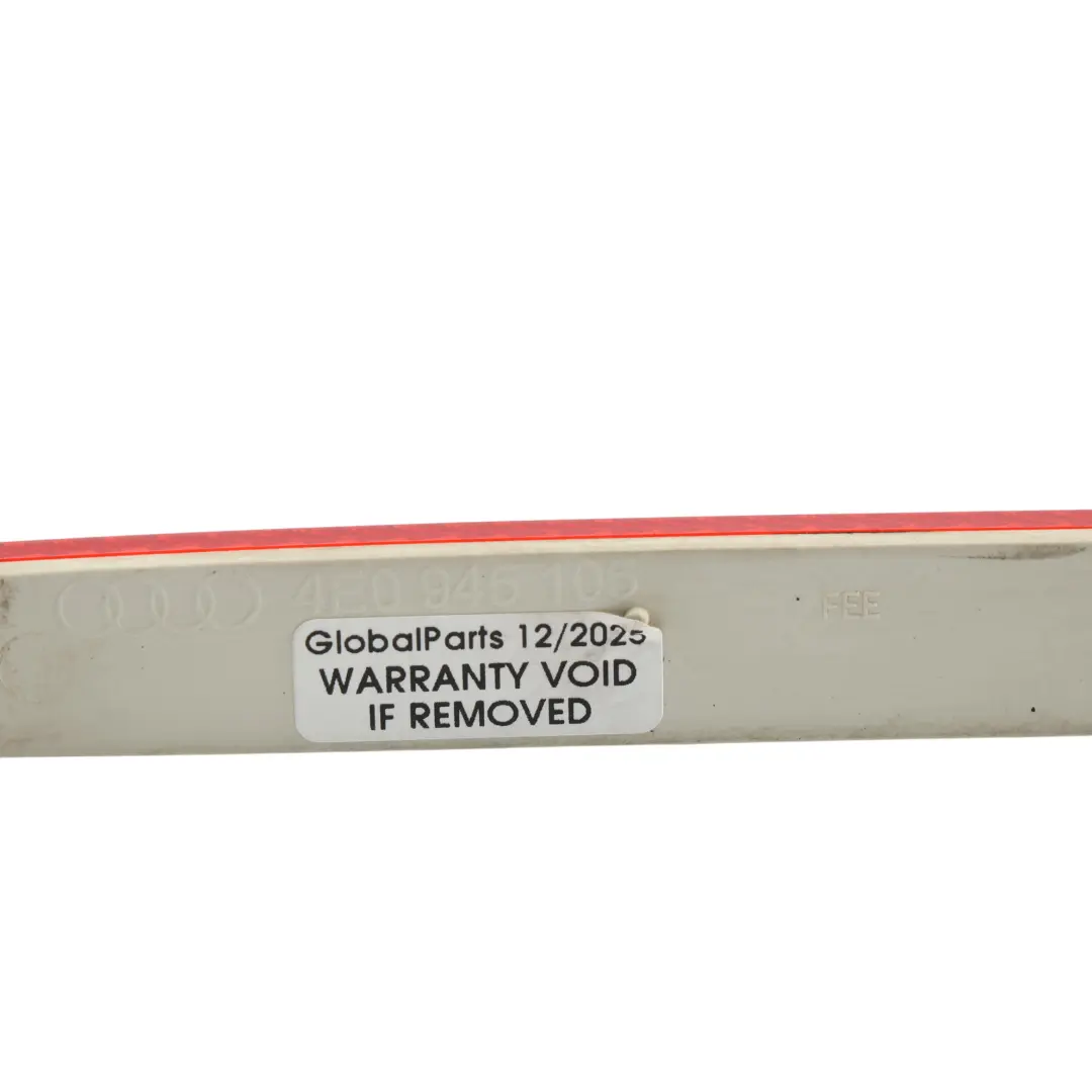 Paraurti Posteriore Luce Riflettore Striscia Trim per Audi S8 D3 con numero di parte 4E0945105 Audi S8 D3 Paraurti Posteriore Luce Riflettore Striscia Trim - SKU 4E0945105 - Numero di parte 4E0945105