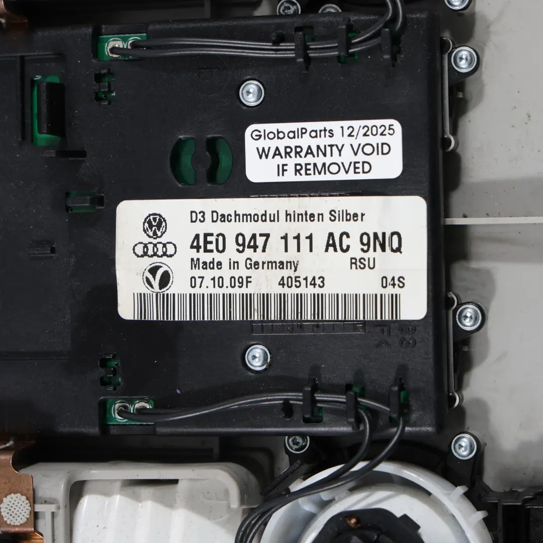 Audi A8 D3 Tylna Lampka Podsufitki Panel Sterowanie Rolet Tył - SKU 4E0947111AC - Numer Części 4E0947111AC