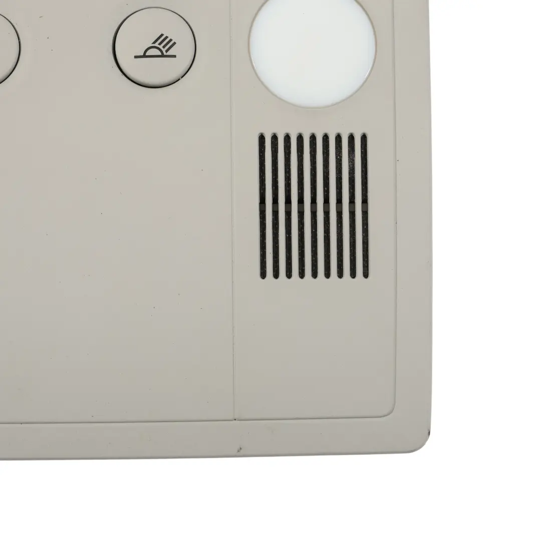 Tylna Lampka Podsufitki Panel Sterowanie Rolet Tył do Audi A8 D3 o numerze 4E0947111AC Audi A8 D3 Tylna Lampka Podsufitki Panel Sterowanie Rolet Tył - SKU 4E0947111AC - Numer Części 4E0947111AC