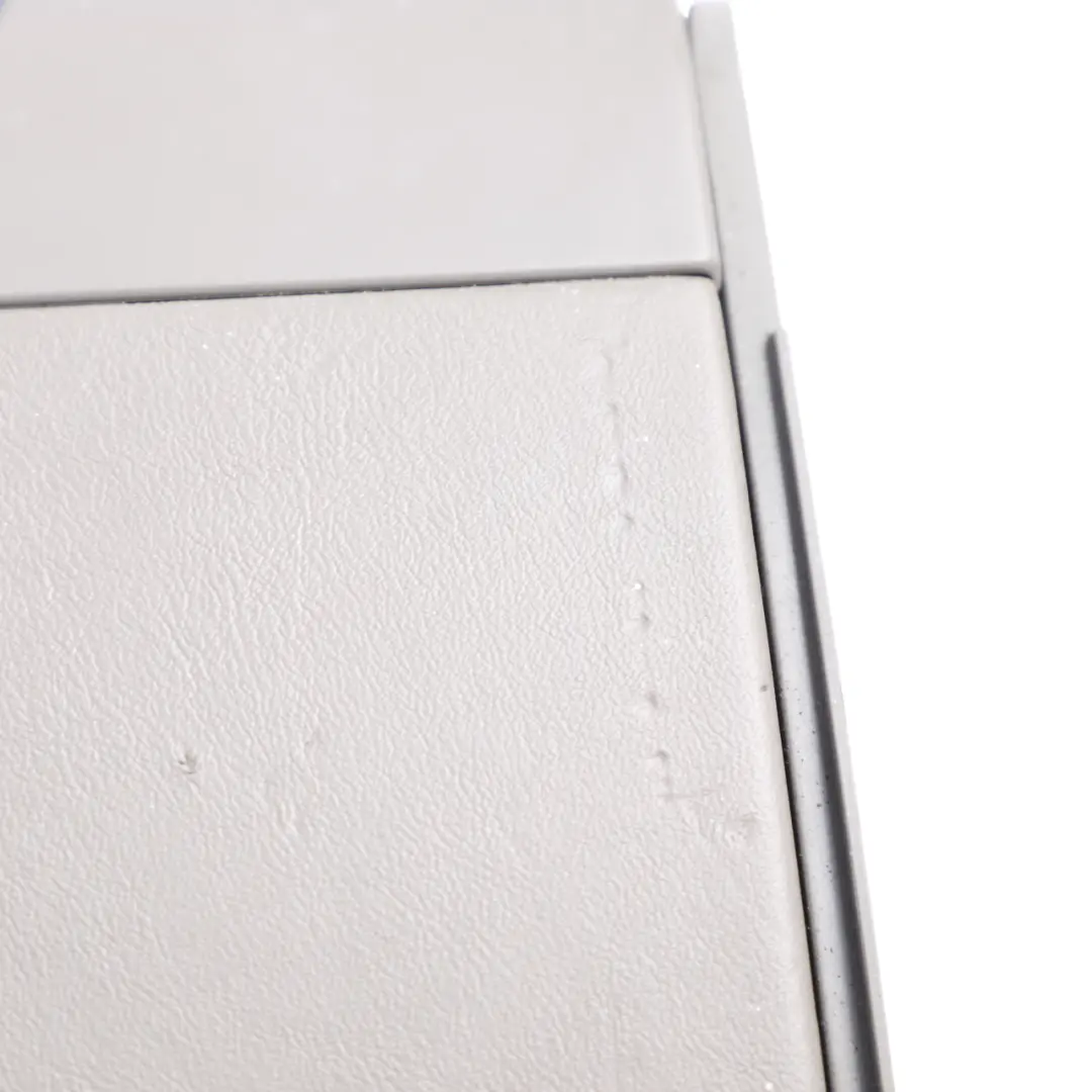 Compartiment Rangement Éclairé Arrière Gauche Gris pour Audi S8 D3 Porte à propos du numéro de pièce 4E0971686 Audi S8 D3 Porte Compartiment Rangement Éclairé Arrière Gauche Gris - SKU 4E0868983A - Numéro de pièce 4E0971686