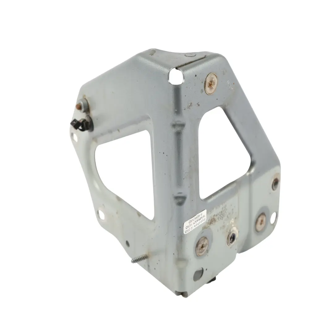 Audi A6 C6 Fender Wing Bracket Mount Front Left N/S Quartz Grey Metallic - Y7G - SKU 4F0821135B-QGR - Part number 4F0821135B-QGR