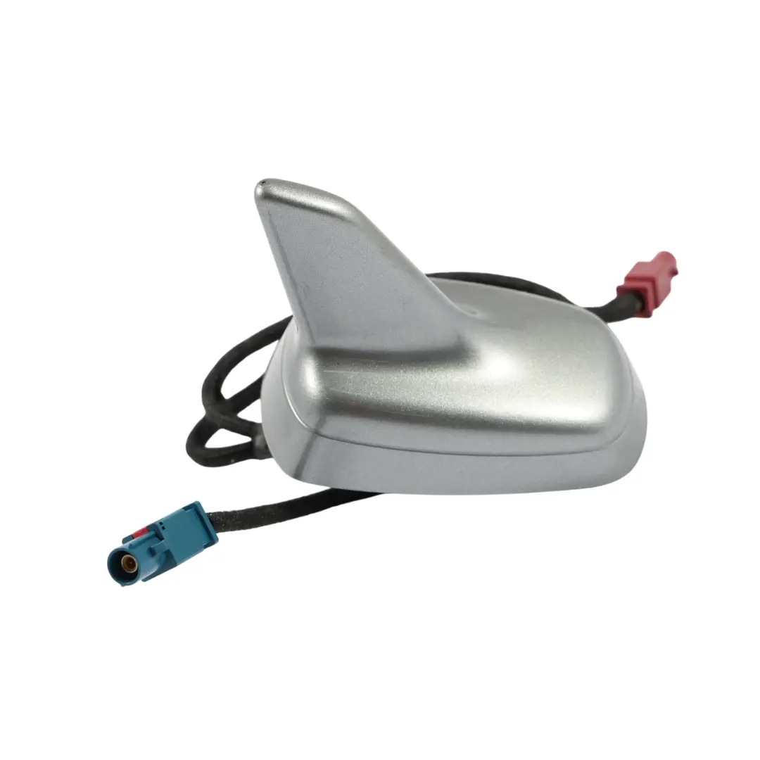 Antena Dachowa Płetwa Szara Quartz Grey - Y7G do Audi A6 C6 o numerze 4F9035503F Audi A6 C6 Antena Dachowa Płetwa Szara Quartz Grey - Y7G - SKU 4F9035503F-QGR - Numer Części 4F9035503F