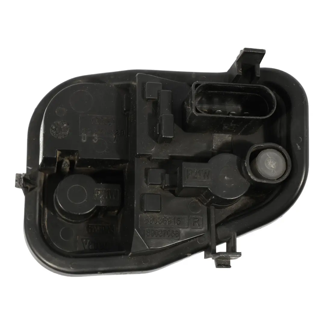 Audi A6 C6 Soporte Portalámparas Luz Trasera Exterior Lado Derecho - SKU 4F9945222B - Número de pieza 4F9945222B