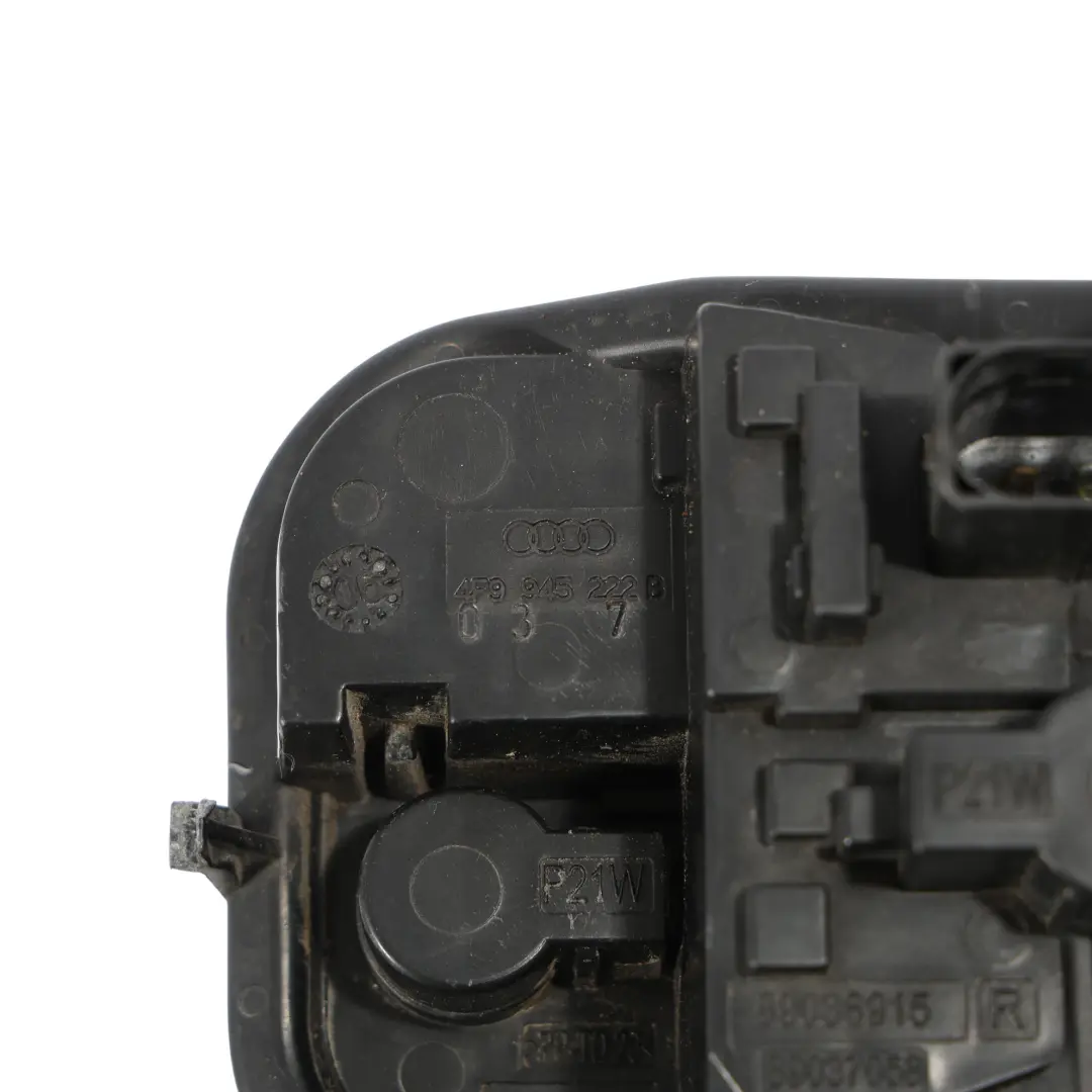 Soporte Portalámparas Luz Trasera Exterior Lado Derecho para Audi A6 C6 con número de pieza 4F9945222B Audi A6 C6 Soporte Portalámparas Luz Trasera Exterior Lado Derecho - SKU 4F9945222B - Número de pieza 4F9945222B