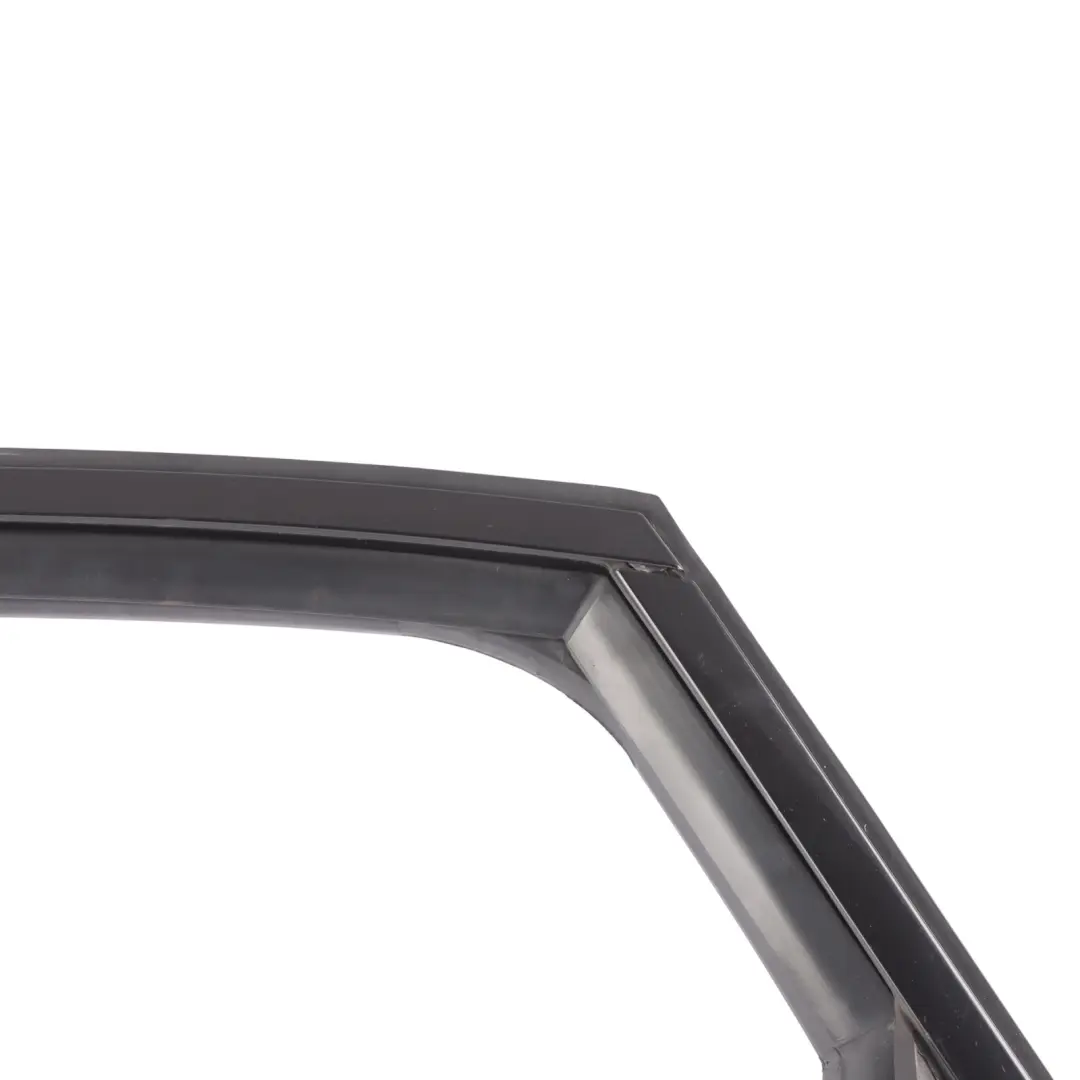 Finestrino Porta Posteriore Sinistra Guida Telaio Cover per Audi A6 C7 con numero di parte 4G5839431 Audi A6 C7 Finestrino Porta Posteriore Sinistra Guida Telaio Cover - SKU 4G5839431 - Numero di parte 4G5839431