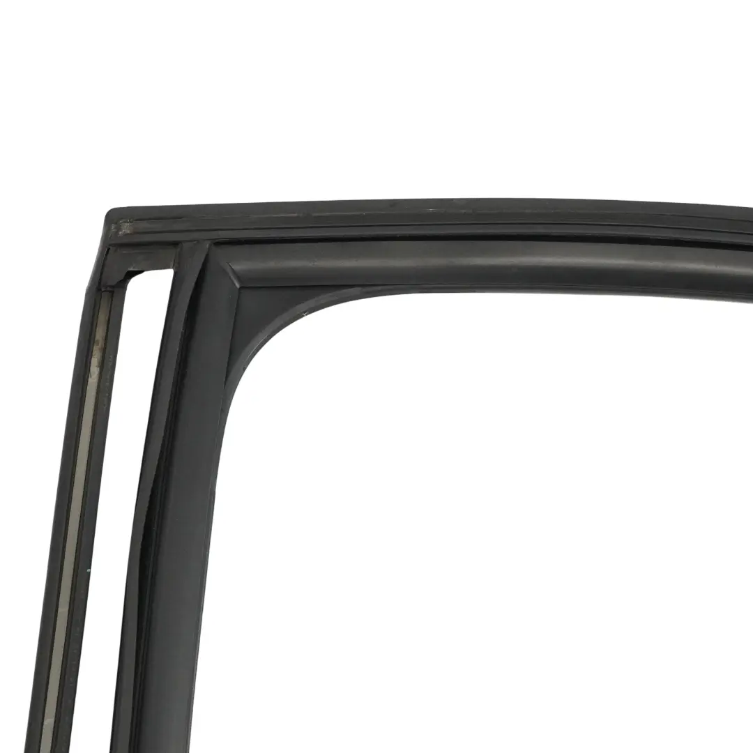 Lunotto Posteriore Guida Guarnizione Canale Sinistro 4H0839431 per Audi A8 D4 con numero di parte 4H0839431B Audi A8 D4 Lunotto Posteriore Guida Guarnizione Canale Sinistro 4H0839431 - SKU 4H0839431B - Numero di parte 4H0839431B