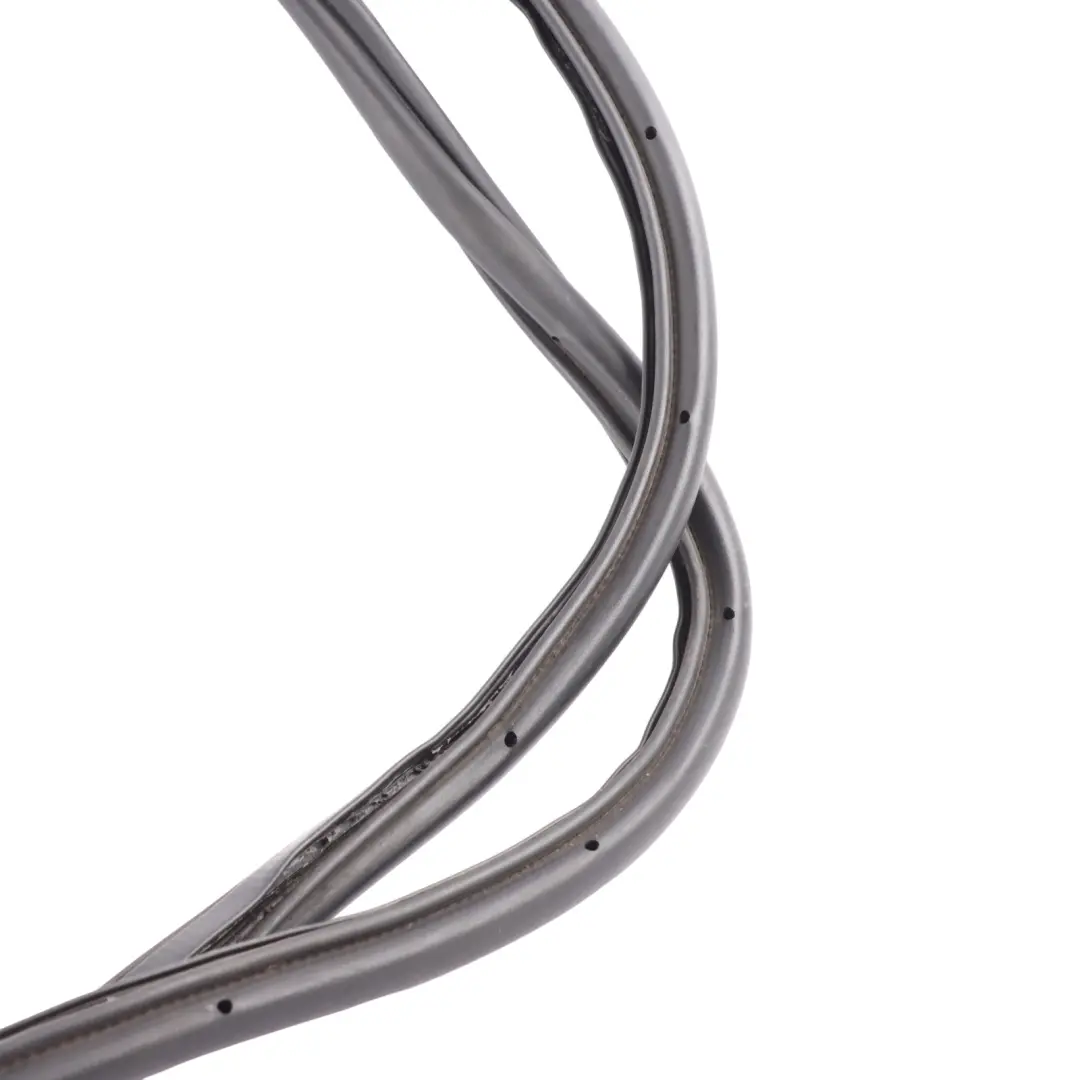 Audi Q7 4L Boot Trunk Tailgate Sealing Rubber Gasket Seal - SKU 4L0827705D - Part number 4L0827705D