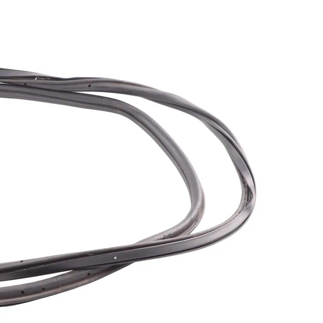 Audi Q7 4L Boot Trunk Tailgate Sealing Rubber Gasket Seal - SKU 4L0827705D - Part number 4L0827705D