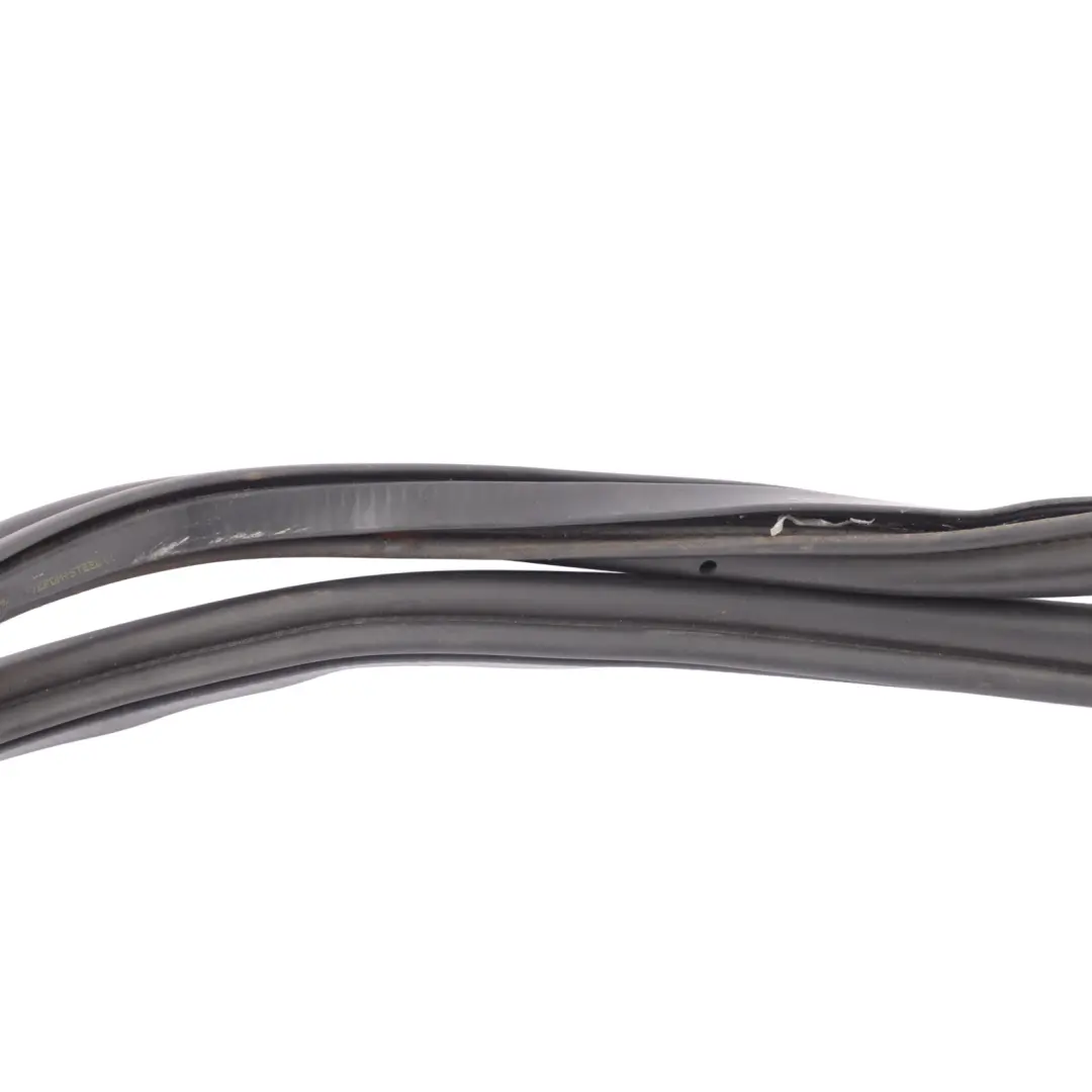 Boot Trunk Tailgate Sealing Rubber Gasket Seal to Audi Q7 4L with Part number 4L0827705D Audi Q7 4L Boot Trunk Tailgate Sealing Rubber Gasket Seal - SKU 4L0827705D - Part number 4L0827705D