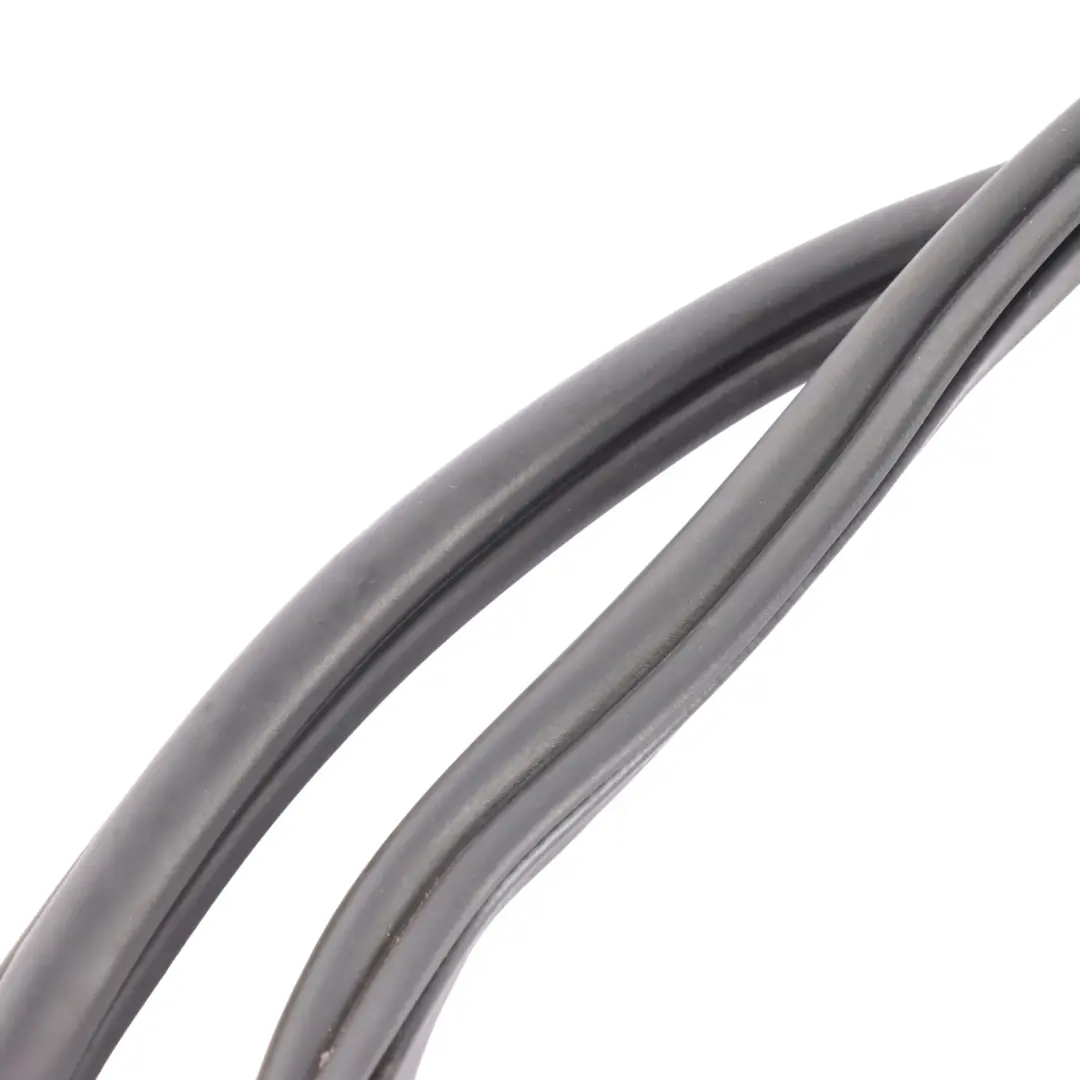 Boot Trunk Tailgate Sealing Rubber Gasket Seal to Audi Q7 4L with Part number 4L0827705D Audi Q7 4L Boot Trunk Tailgate Sealing Rubber Gasket Seal - SKU 4L0827705D - Part number 4L0827705D