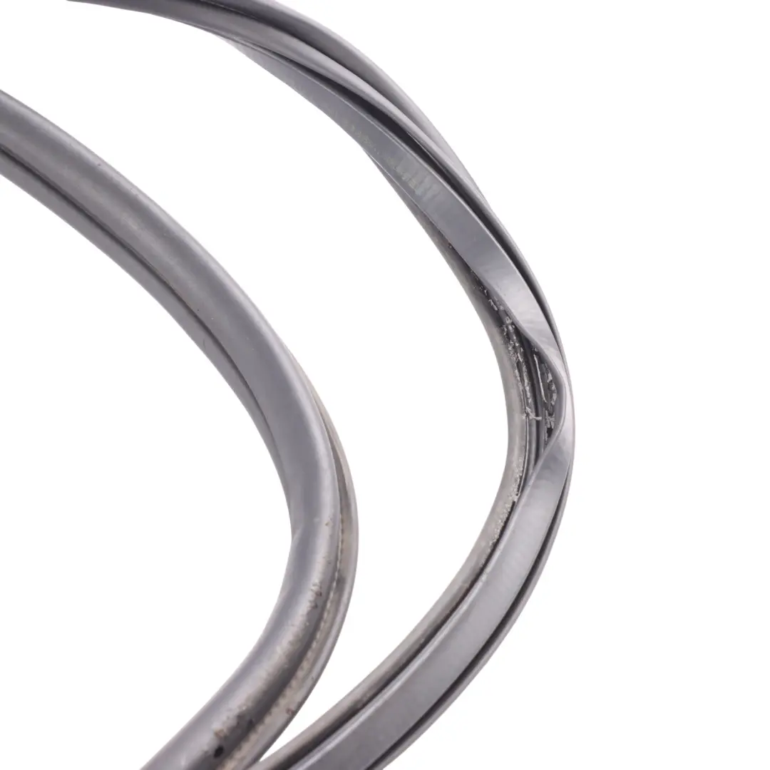 Audi Q7 4L Boot Trunk Tailgate Sealing Rubber Gasket Seal - SKU 4L0827705D - Part number 4L0827705D