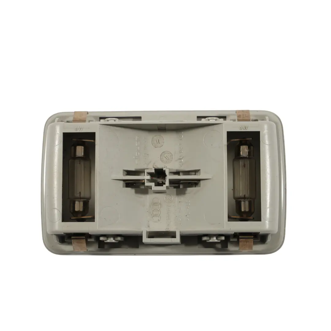 Audi A6 C6 Q7 4L Panneau D'Éclairage Intérieur Coffre Couleur Argent - SKU 4L0947123-1 - Numéro de pièce 4L0947123