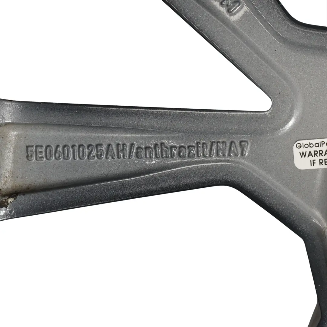 Mk3 RS Felga Aluminiowa Szara 19" 7,5J ET:51 do Skoda Octavia o numerze 5E0601025AH Skoda Octavia Mk3 RS Felga Aluminiowa Szara 19" 7,5J ET:51 - SKU 5E0601025AH-1 - Numer Części 5E0601025AH