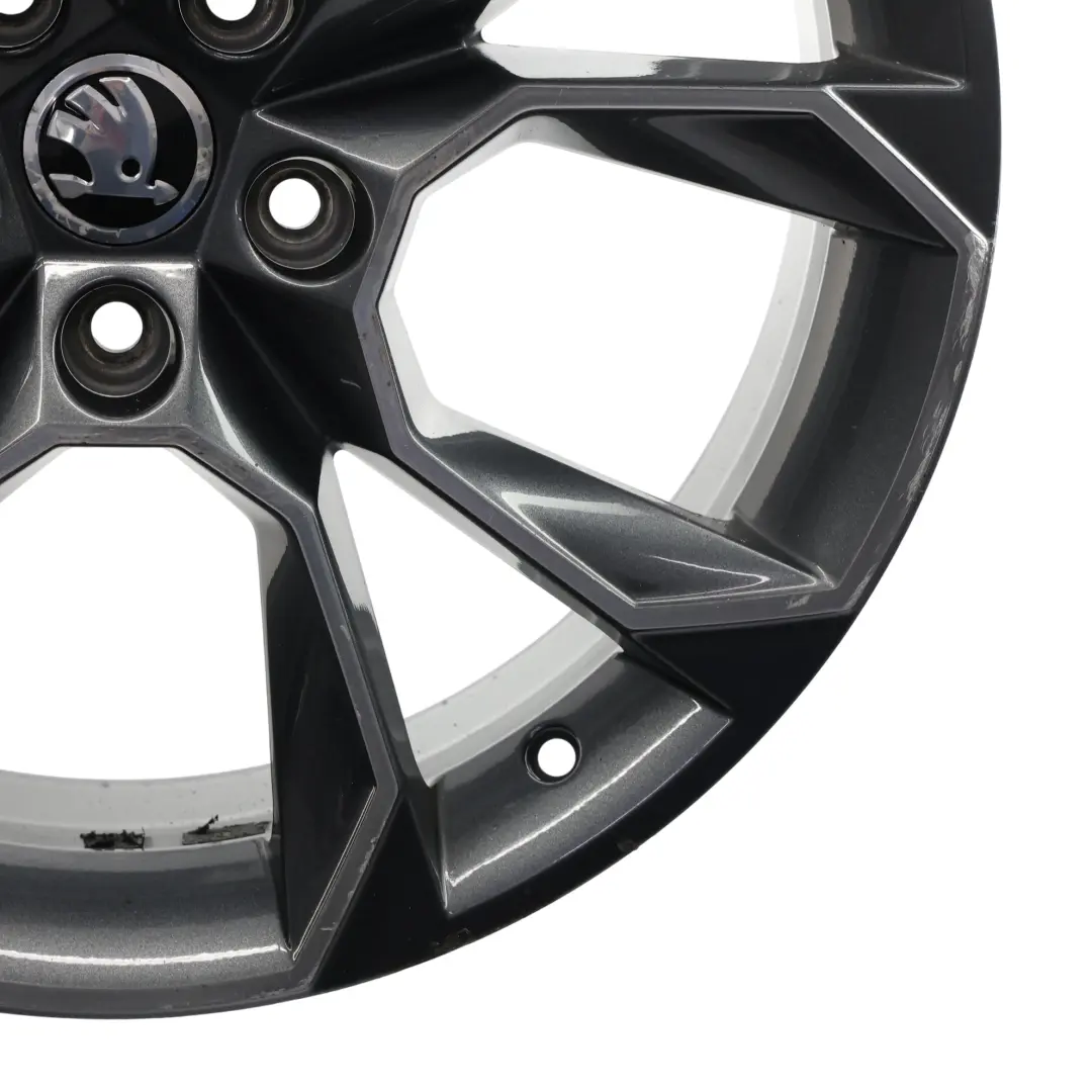 Mk3 RS Llanta Aleación Gris Antracita 19" 7,5J ET:51 para Skoda Octavia con número de pieza 5E0601025AH Skoda Octavia Mk3 RS Llanta Aleación Gris Antracita 19" 7,5J ET:51 - SKU 5E0601025AH-1 - Número de pieza 5E0601025AH