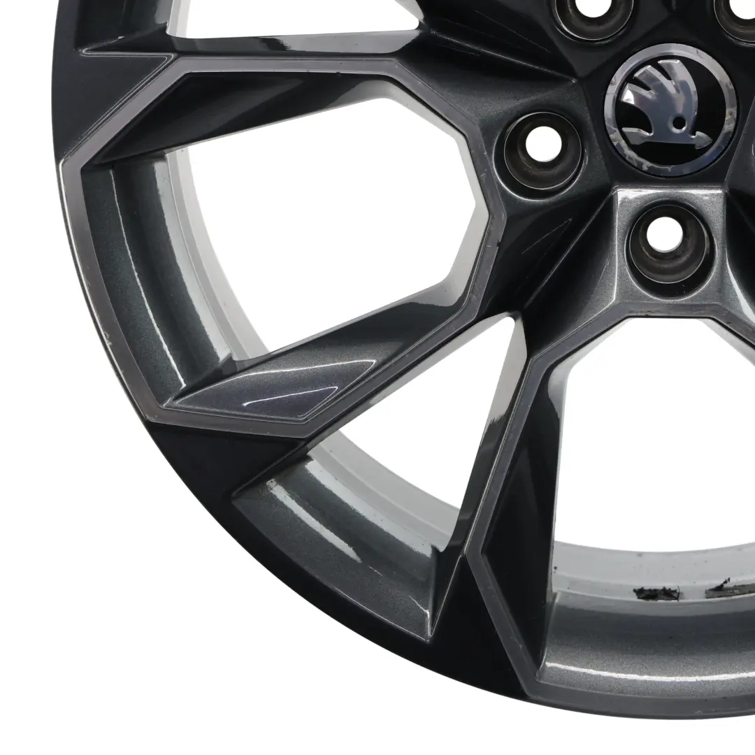 Mk3 RS Felga Aluminiowa Szara 19" 7,5J ET:51 do Skoda Octavia o numerze 5E0601025AH Skoda Octavia Mk3 RS Felga Aluminiowa Szara 19" 7,5J ET:51 - SKU 5E0601025AH-1 - Numer Części 5E0601025AH
