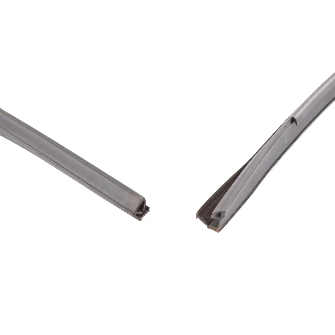 Skoda Octavia 5E Front Door Window Seal Guide Frame Cover Right O/S - SKU 5E0837432E - Part number 5E0837432E