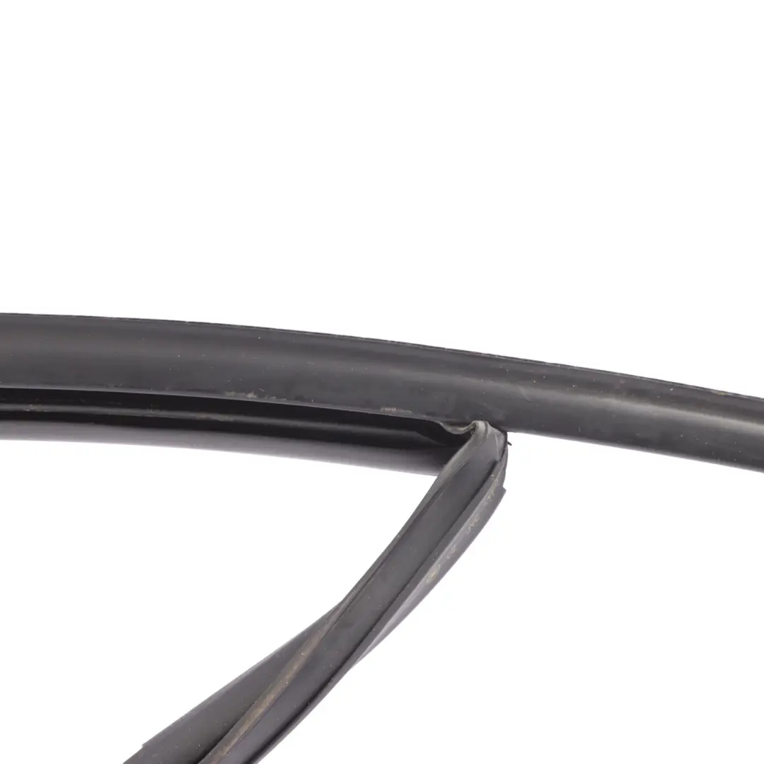 Front Door Window Seal Guide Frame Cover Right O/S to Skoda Octavia 5E with Part number 5E0837432E Skoda Octavia 5E Front Door Window Seal Guide Frame Cover Right O/S - SKU 5E0837432E - Part number 5E0837432E