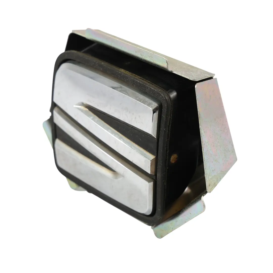 Seat Leon Mk3 5F Emblème Garniture De Poignée De Hayon - SKU 5F0827565A - Numéro de pièce 5F0827565A