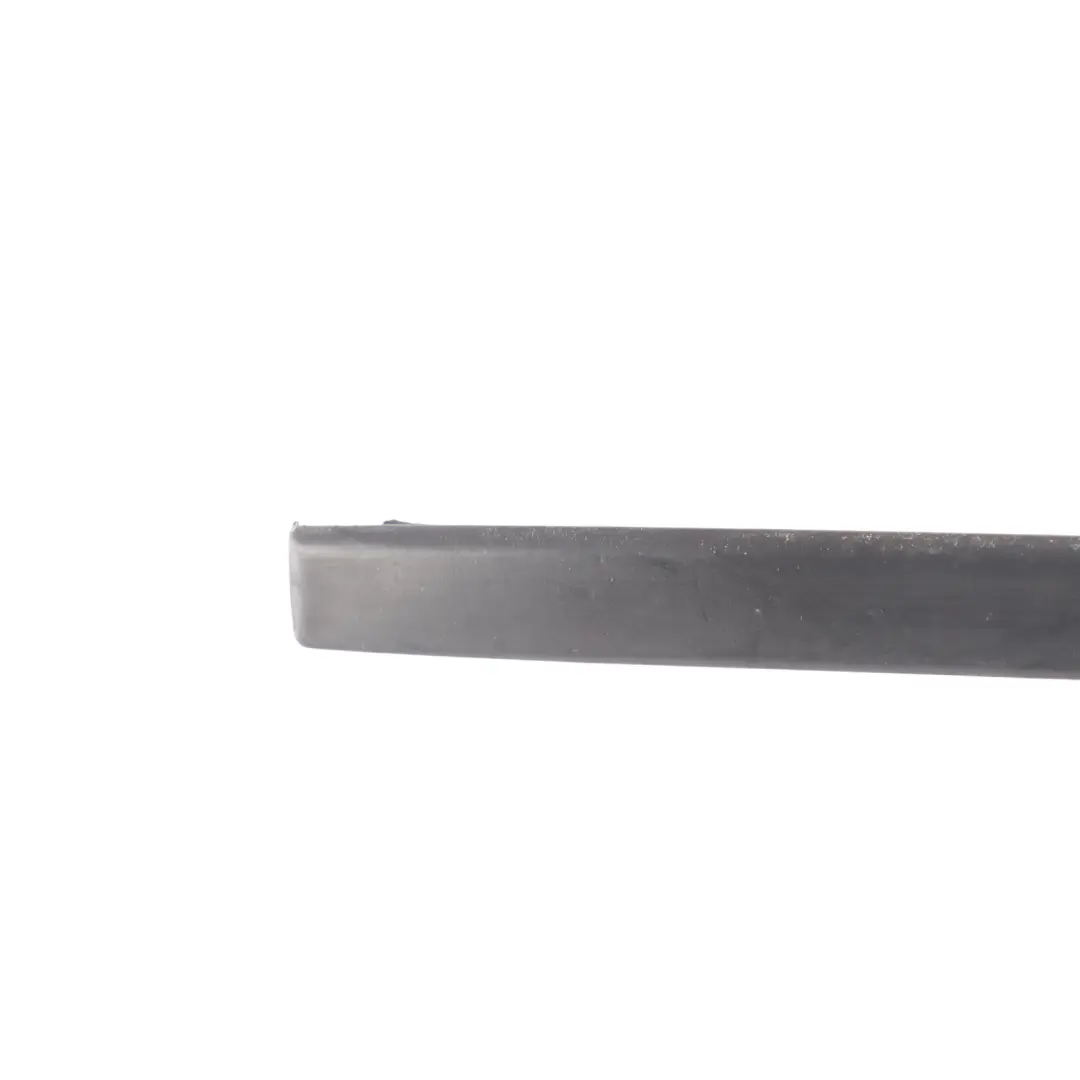 5F MK3 Windschutzscheiben Leiste Dichtung Vorne Rechts für Seat Leon mit Teilenummer 5F0854320E Seat Leon 5F MK3 Windschutzscheiben Leiste Dichtung Vorne Rechts - SKU 5F0854320E - Teilenummer 5F0854320E