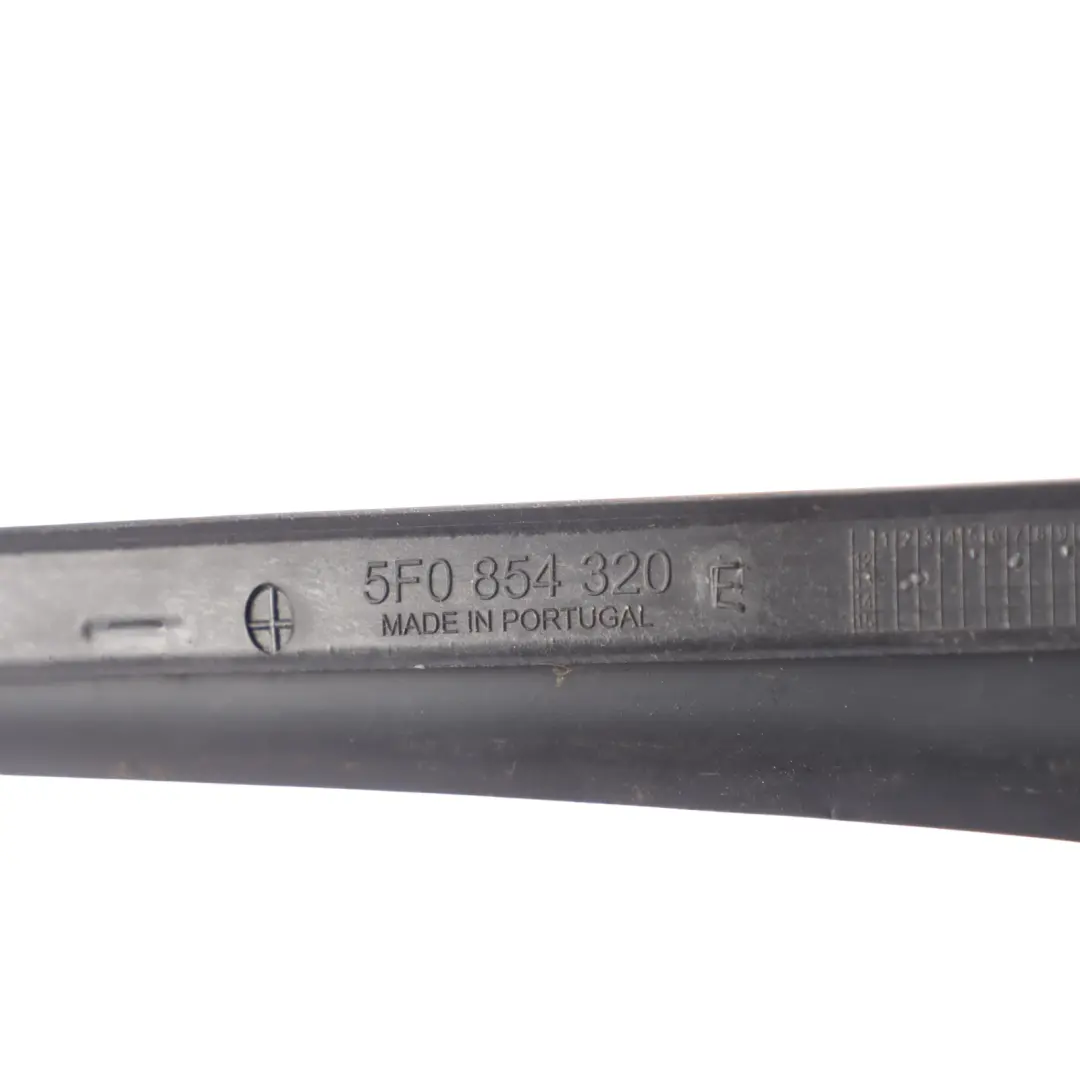 5F MK3 Windschutzscheiben Leiste Dichtung Vorne Rechts für Seat Leon mit Teilenummer 5F0854320E Seat Leon 5F MK3 Windschutzscheiben Leiste Dichtung Vorne Rechts - SKU 5F0854320E - Teilenummer 5F0854320E