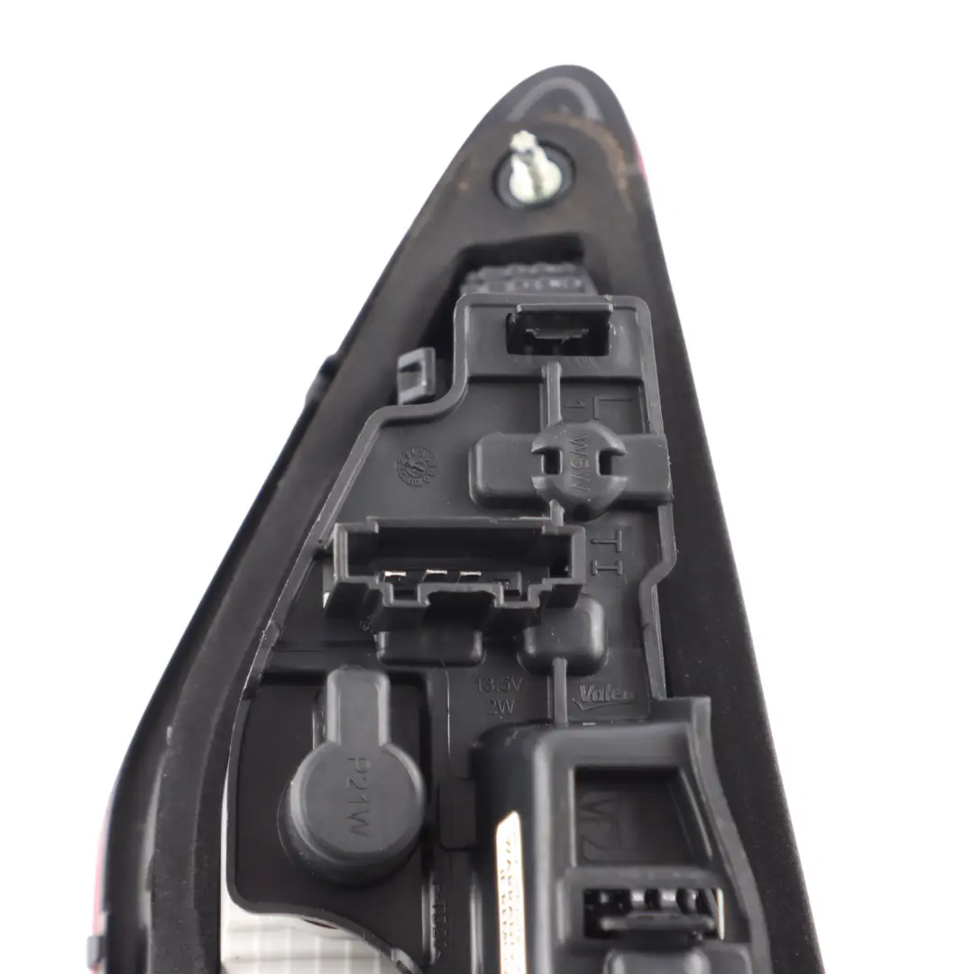 Mk3 5F Tail Light Lamp Inner Rear Left N/S to Seat Leon with Part number 5F0945093C Seat Leon Mk3 5F Tail Light Lamp Inner Rear Left N/S - SKU 5F0945093C - Part number 5F0945093C